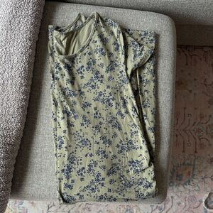 Isabel Maternity by Ingrid & Isabel Olive and Navy Floral Dress